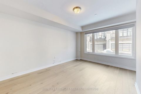 Photo 33 at 20 Credit Lane, Jefferson, Richmond Hill