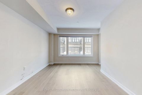 Photo 34 at 20 Credit Lane, Jefferson, Richmond Hill