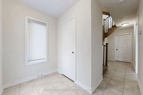 Photo 42 at 20 Credit Lane, Jefferson, Richmond Hill