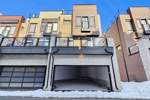 Photo 49 at 20 Credit Lane, Jefferson, Richmond Hill