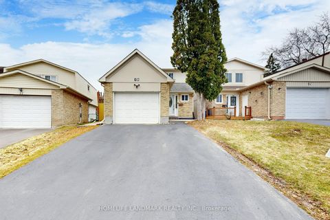 Photo 2 at 75 Dragoon Crescent, Agincourt North, Toronto