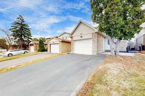 Photo 4 at 75 Dragoon Crescent, Agincourt North, Toronto