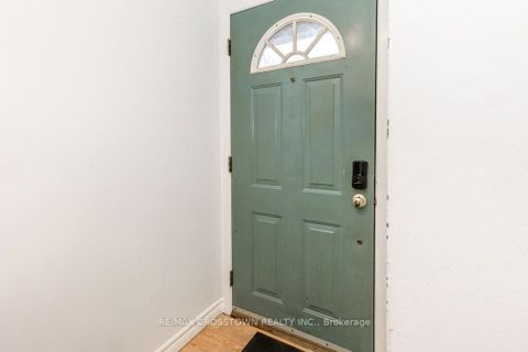 Photo 5 at 34 Kipling Place, Letitia Heights, Barrie