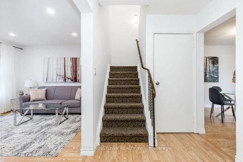 Photo 6 at 34 Kipling Place, Letitia Heights, Barrie