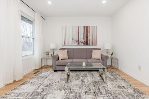 Photo 8 at 34 Kipling Place, Letitia Heights, Barrie