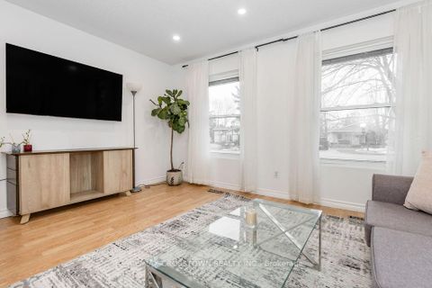 Photo 11 at 34 Kipling Place, Letitia Heights, Barrie