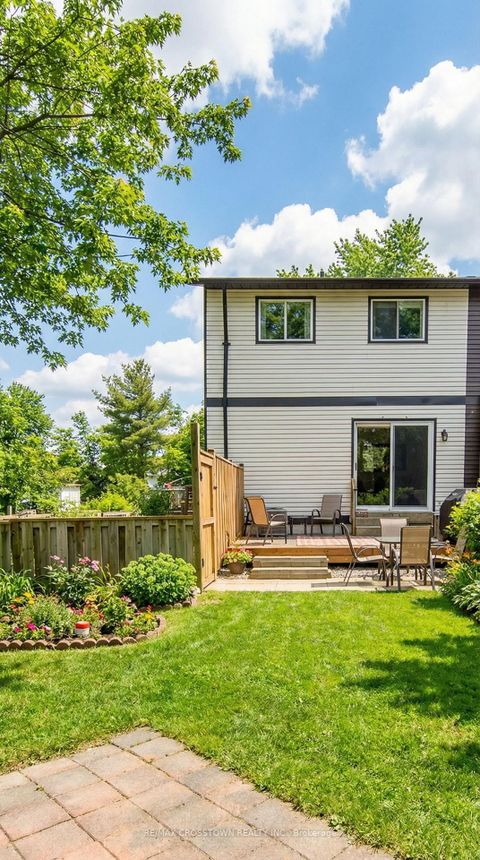 Photo 39 at 34 Kipling Place, Letitia Heights, Barrie