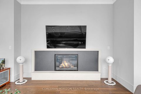 Photo 14 at 3303 - 183 Wellington Street W, Waterfront Communities C1, Toronto