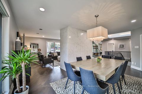 Photo 4 at 3 Twyford Court, Rosethorn, Toronto