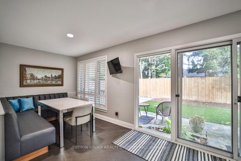 Photo 12 at 3 Twyford Court, Rosethorn, Toronto
