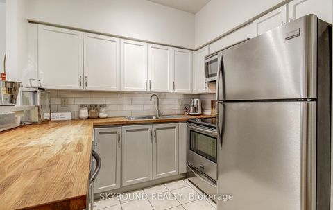 Photo 9 at 703 - 120 Lombard Street, Yonge Corridor, Toronto