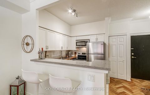 Photo 11 at 703 - 120 Lombard Street, Yonge Corridor, Toronto