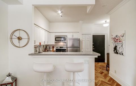 Photo 12 at 703 - 120 Lombard Street, Yonge Corridor, Toronto