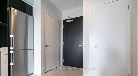 Photo 7 at 636 - 31 Tippett Road, Clanton Park, Toronto