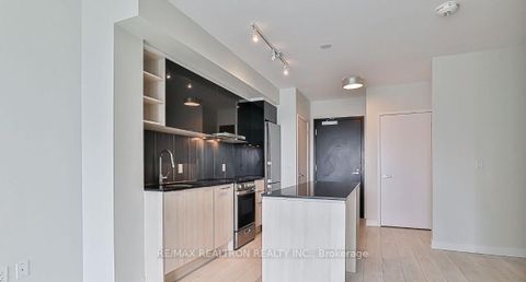 Photo 8 at 636 - 31 Tippett Road, Clanton Park, Toronto