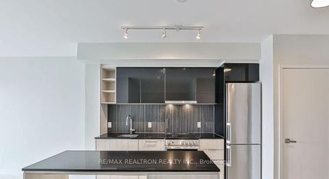 Photo 11 at 636 - 31 Tippett Road, Clanton Park, Toronto