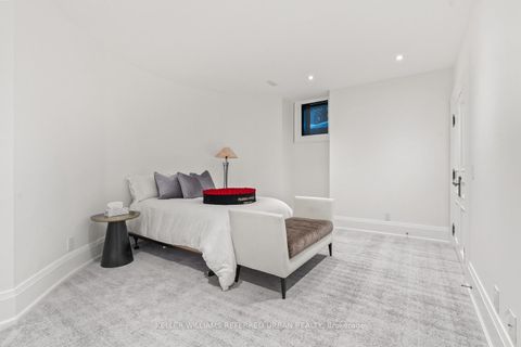 Photo 37 at 6 Bayview Wood, York Mills, Toronto