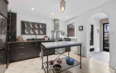 Photo 10 at 276 Roncesvalles Avenue, Swansea, Toronto