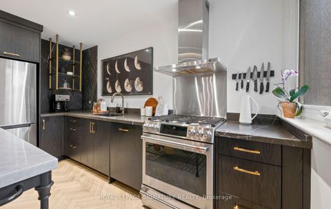 Photo 11 at 276 Roncesvalles Avenue, Swansea, Toronto