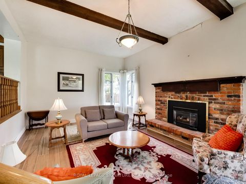 Photo 3 at 1 Kencliff Crescent, Bendale, Toronto