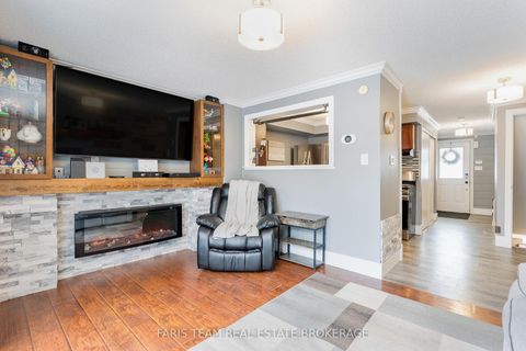 Photo 9 at 28 Raymond Crescent, Painswick South, Barrie