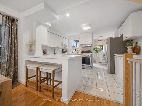 Photo 6 at 38 Larchmount Avenue, South Riverdale, Toronto