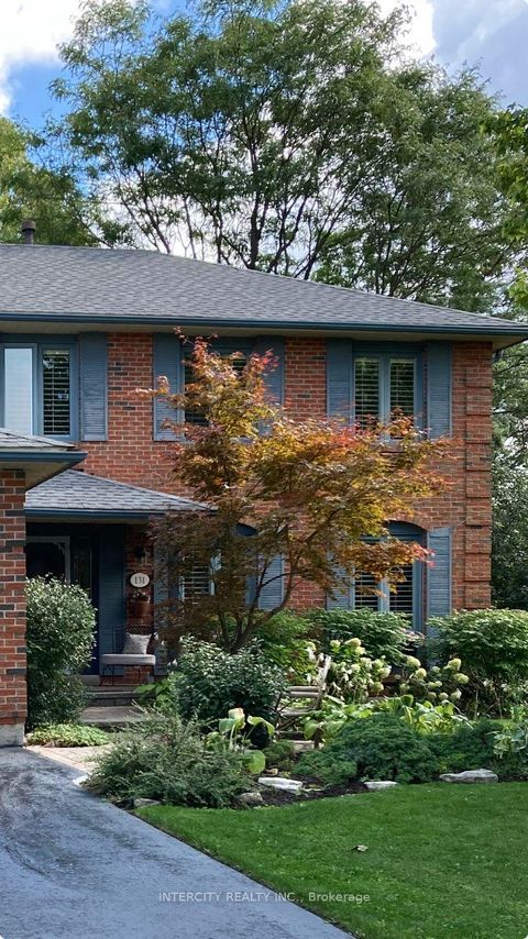 Photo 1 at 131 Torran Road, Islington Woods, Vaughan