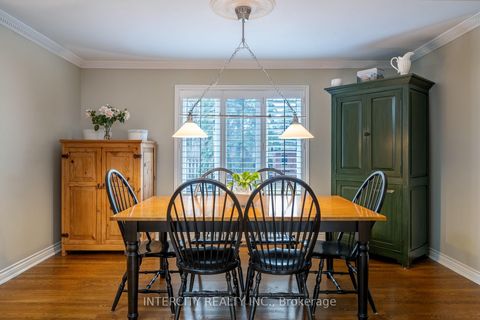 Photo 5 at 131 Torran Road, Islington Woods, Vaughan