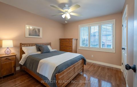 Photo 19 at 131 Torran Road, Islington Woods, Vaughan