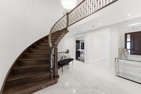 Photo 4 at 102 Kiloran Avenue, Islington Woods, Vaughan