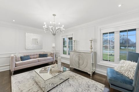 Photo 5 at 102 Kiloran Avenue, Islington Woods, Vaughan