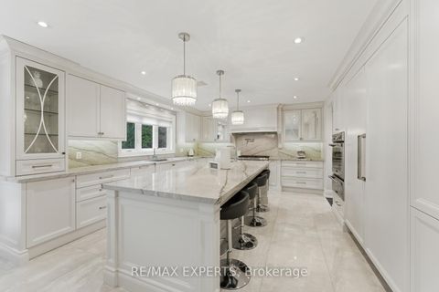 Photo 9 at 102 Kiloran Avenue, Islington Woods, Vaughan