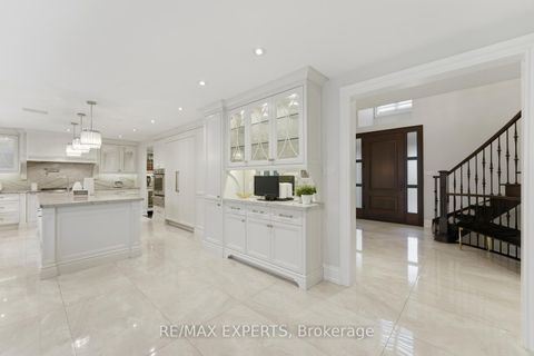 Photo 12 at 102 Kiloran Avenue, Islington Woods, Vaughan