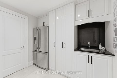 Photo 18 at 102 Kiloran Avenue, Islington Woods, Vaughan