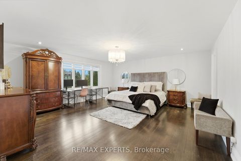 Photo 21 at 102 Kiloran Avenue, Islington Woods, Vaughan