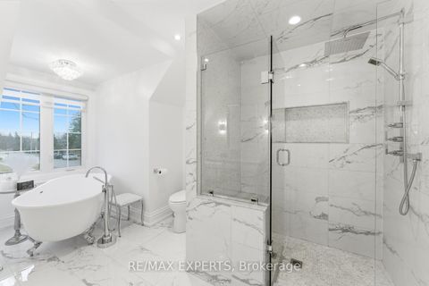 Photo 24 at 102 Kiloran Avenue, Islington Woods, Vaughan