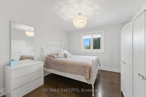 Photo 29 at 102 Kiloran Avenue, Islington Woods, Vaughan