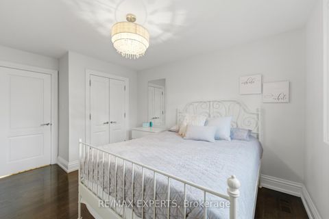 Photo 30 at 102 Kiloran Avenue, Islington Woods, Vaughan