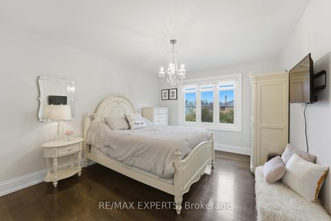 Photo 32 at 102 Kiloran Avenue, Islington Woods, Vaughan