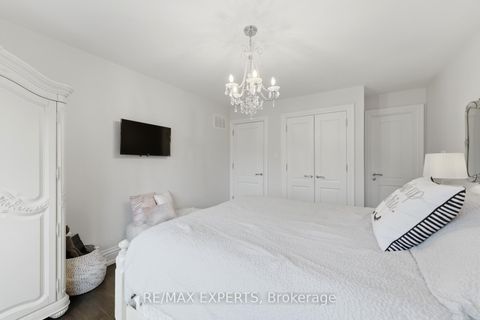 Photo 33 at 102 Kiloran Avenue, Islington Woods, Vaughan