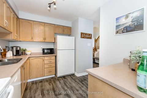 Photo 15 at 154 PICKETT Crescent, Painswick North, Barrie