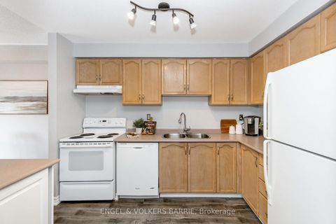 Photo 16 at 154 PICKETT Crescent, Painswick North, Barrie