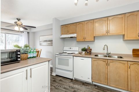 Photo 17 at 154 PICKETT Crescent, Painswick North, Barrie