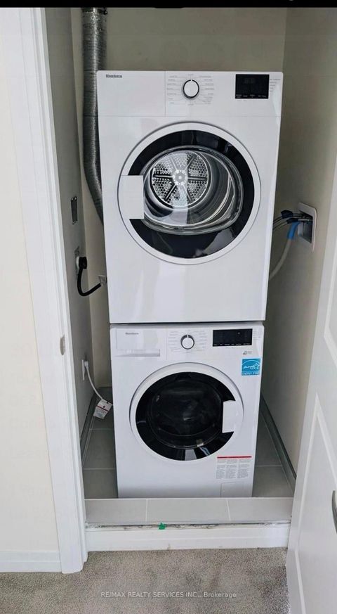 Photo 5 at 31 - 30 Liben Way, Malvern, Toronto