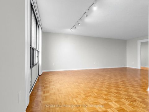 Photo 10 at 905 - 100 Canyon Avenue, Bathurst Manor, Toronto