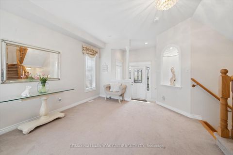 Photo 8 at 30 Jordanray Boulevard, Summerhill Estates, Newmarket