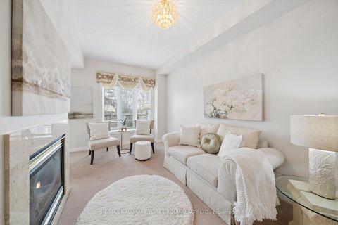 Photo 13 at 30 Jordanray Boulevard, Summerhill Estates, Newmarket