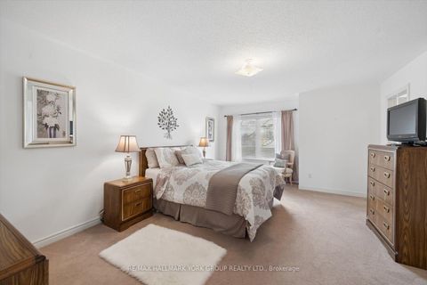 Photo 25 at 30 Jordanray Boulevard, Summerhill Estates, Newmarket