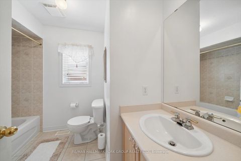 Photo 35 at 30 Jordanray Boulevard, Summerhill Estates, Newmarket