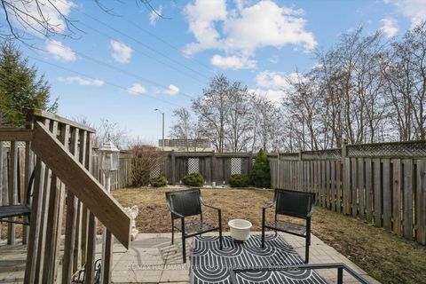 Photo 42 at 30 Jordanray Boulevard, Summerhill Estates, Newmarket